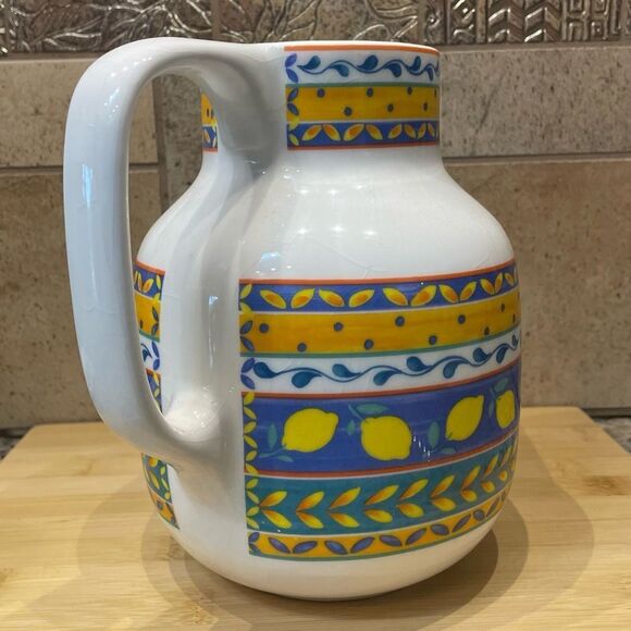 Furio Home Portugal Ceramic 64 oz Pitcher - Picture 3 of 7